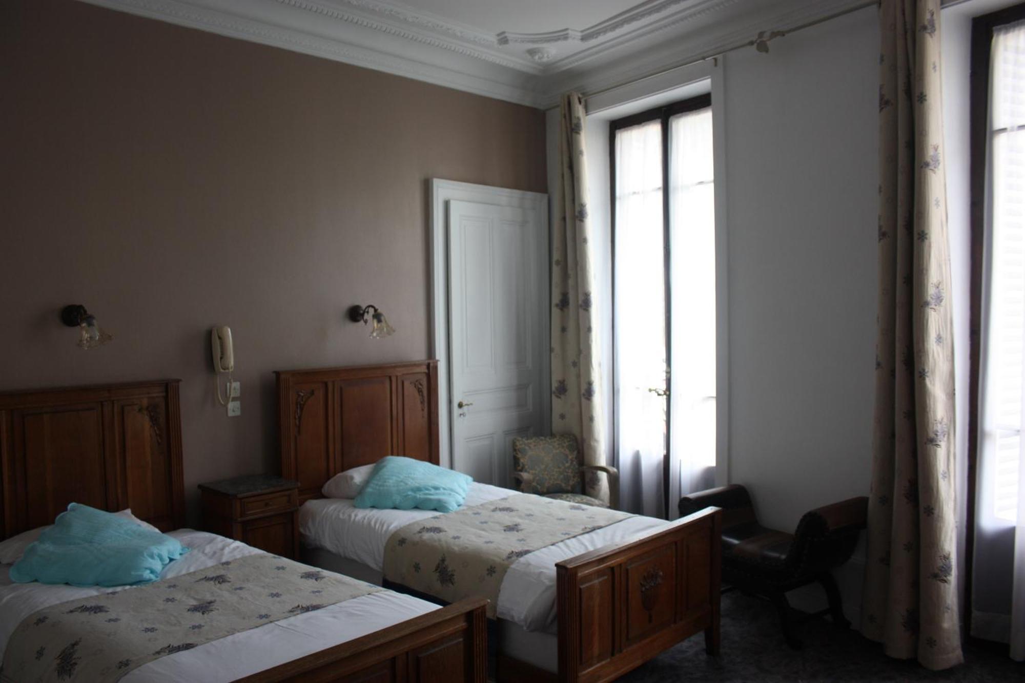 אקס-לה-באינס Hotel Savoy מראה חיצוני תמונה